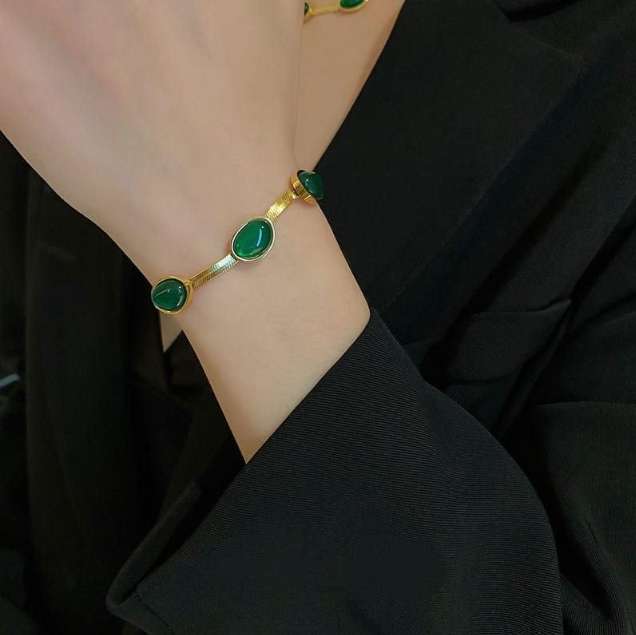 Oval Green Crystal Pendant Necklace Set